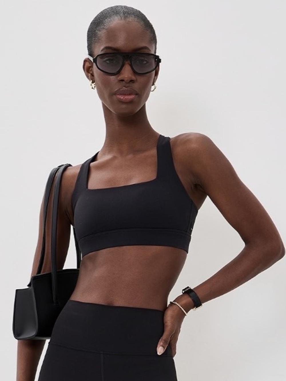 Vuori Daily Form Cross Back Sport Bra in Black XL